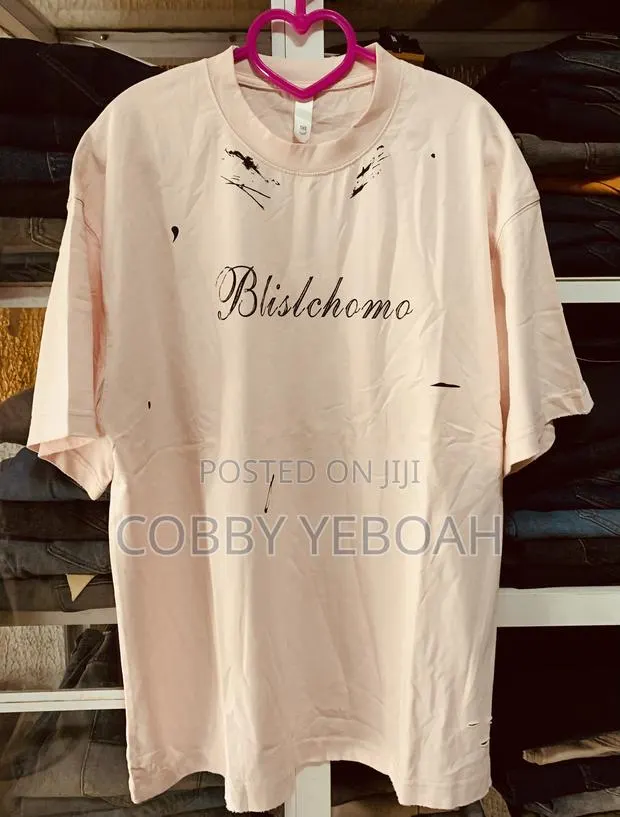 Original Designer T Shirt for Men and Women · Photo 1