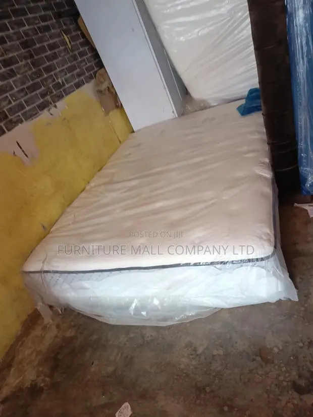 Comfortable 80x60 Mattress Queen Size . Free Delivery · Photo 1