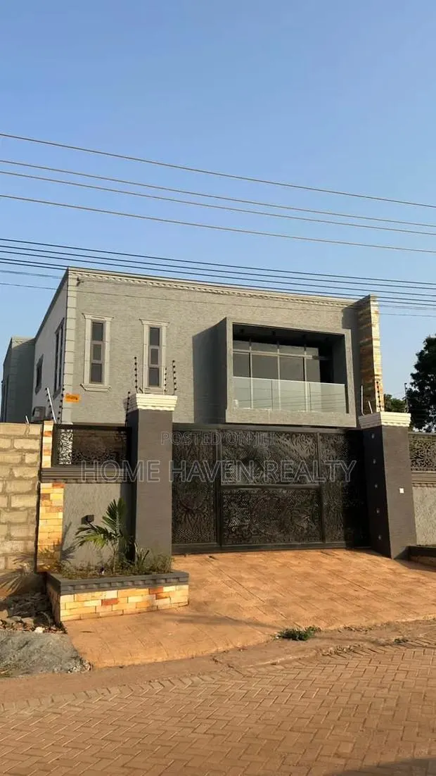 4bdrm House in Tantra Hills, Ola Achool Area for sale · Photo 1