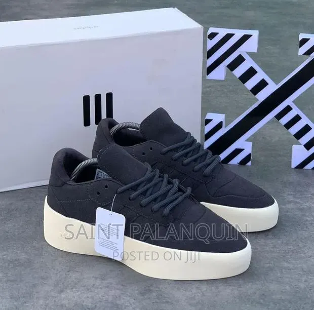 Black Off White X Adidas · Photo 1
