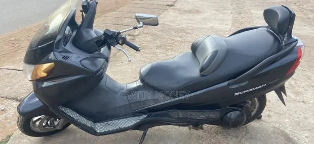 New Suzuki Burgman 2026 Black · Photo 3