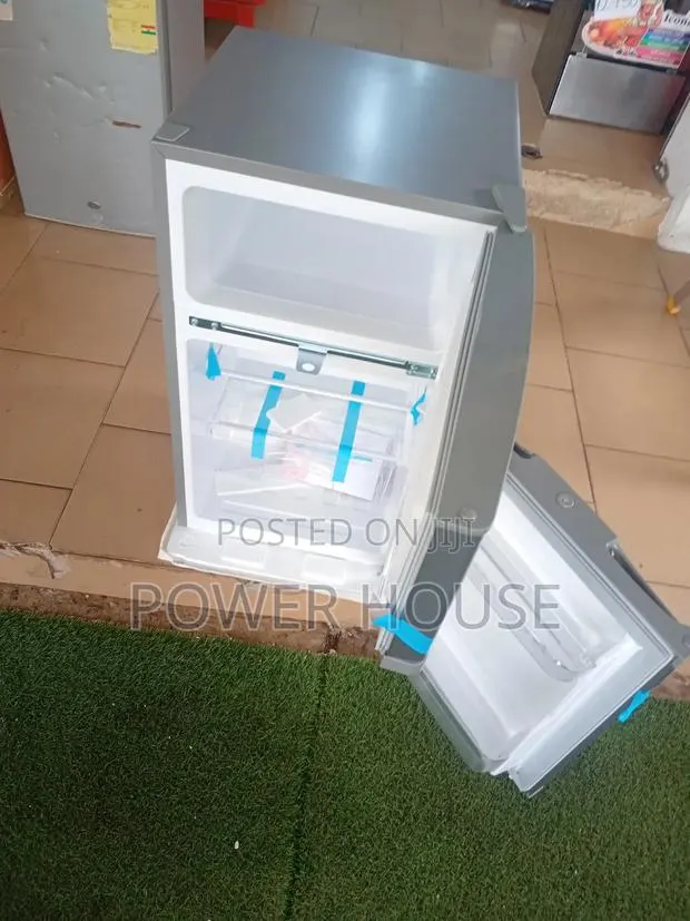 Roch RFR-110d-B Fridge – Smart Cooling Choice · Photo 1