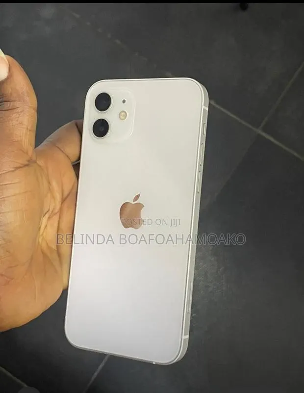 Apple iPhone 12 128 GB White · Photo 1