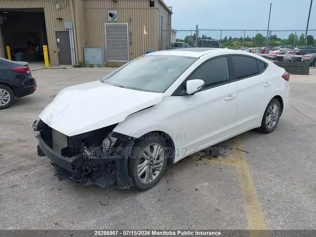 Hyundai Elantra Value Edition 2019 White · Photo 6