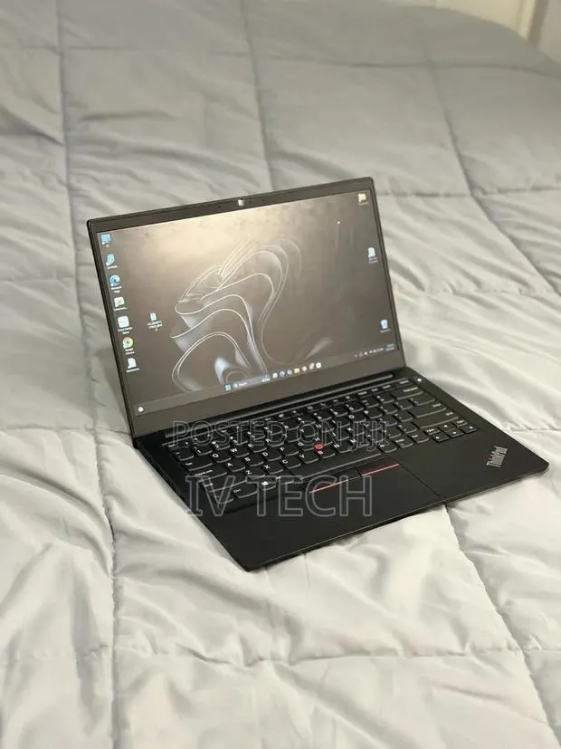 Laptop Lenovo ThinkPad E14 Gen 3 24GB AMD Ryzen 5 SSD 512GB