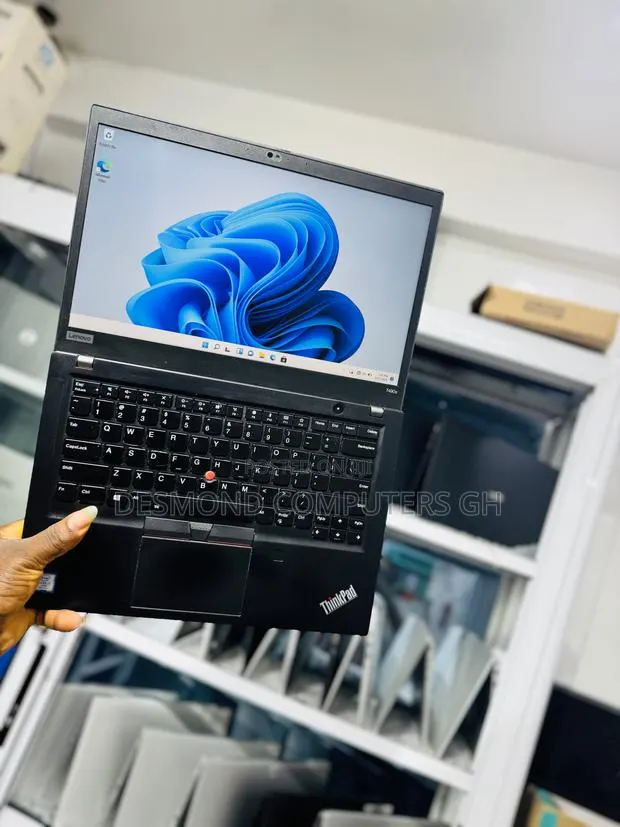 Laptop Lenovo ThinkPad T490s 16GB Intel Core i7 SSD 256GB · Photo 1