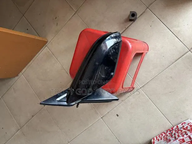 Honda Civic Mirror Right Side · Photo 1