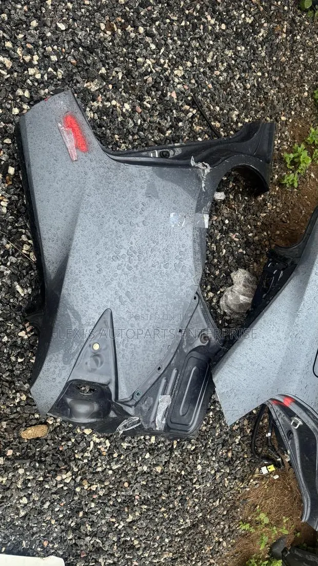 Toyota Corolla 2014,2015,2016,2017 Backfender/Quarter Panel Available · Photo 1