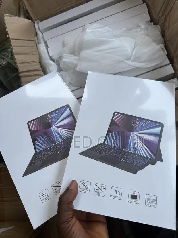 Tab S8/S9/S10ultra Magnet Keyboard Case With Trackpad Light · Photo 1