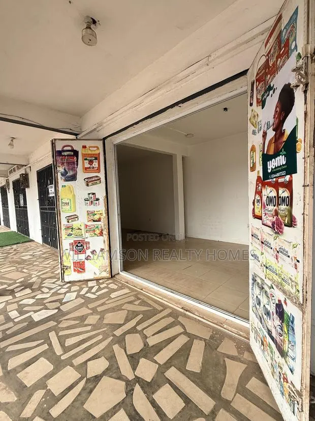Double Downstairs Shop/Store/Office Space/Showroom/Warehouse,spintex · Photo 1