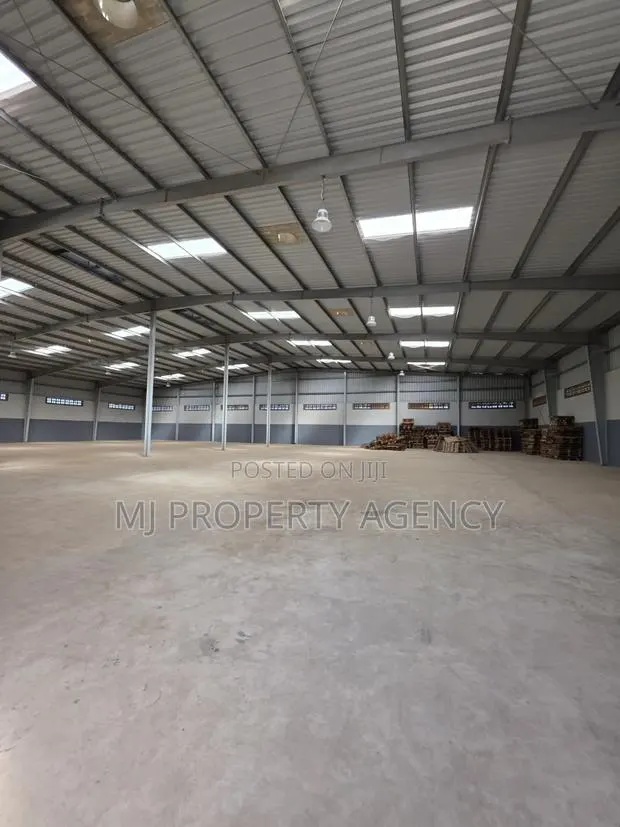 2000 SQM Warehouse Newly Built in Tema · Photo 1