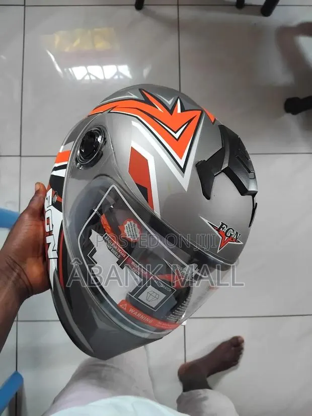 Adult Motor Helmet · Photo 4