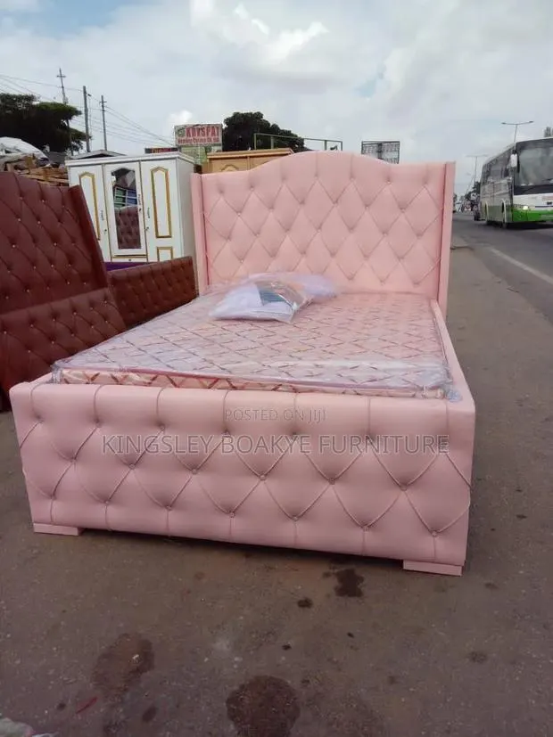 Double Bed · Photo 1