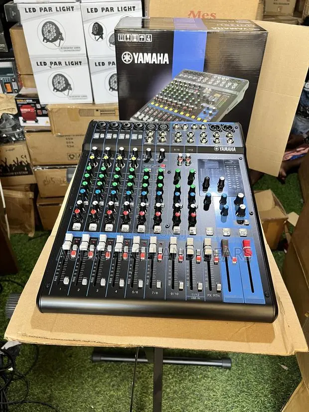 Yamaha Mg12xu 12-Channel Mixer · Photo 1