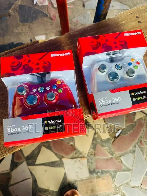 Xbox 360 Controllers · Photo 1