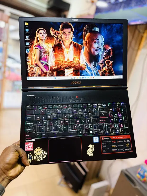 Laptop MSI GS63 Stealth 8RE 16GB Intel Core i7 SSD 1.5T · Photo 1