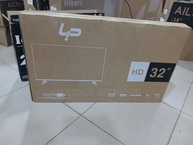 LP 32 Digital Satellite TV · Photo 1