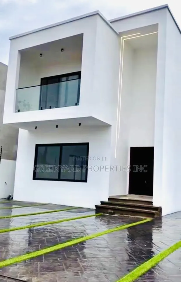 3bdrm Duplex in School Junction, Ashaley Botwe for rent