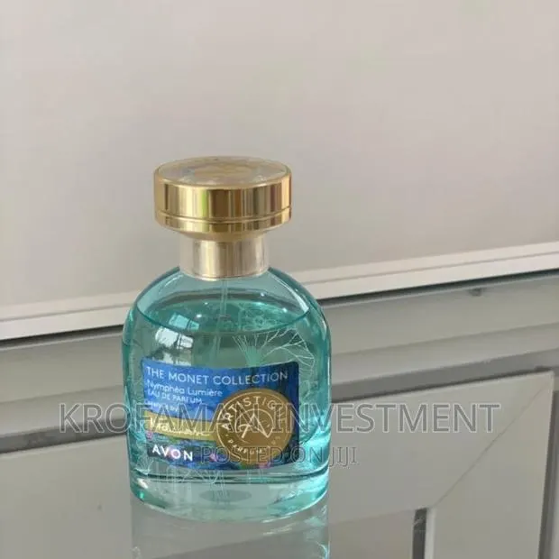 Avon Artistique Perfume Collection · Photo 1
