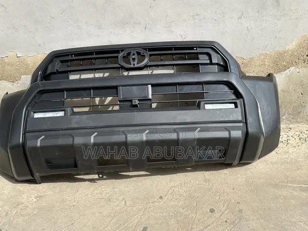 Toyota 4-Runner 2025 Front Bumper Complete · Photo 1