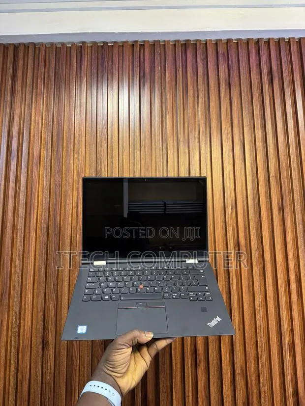 Laptop Lenovo ThinkPad X1 Yoga 16GB Intel Core i7 SSD 256GB · Photo 1