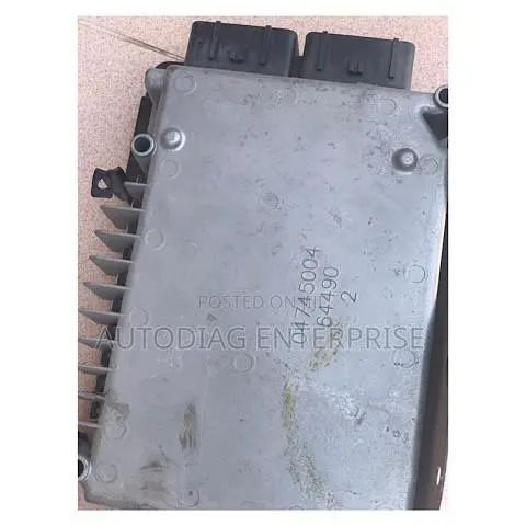 1999 Plymouth Dodge Chrysler Neon 2.0L · Photo 1