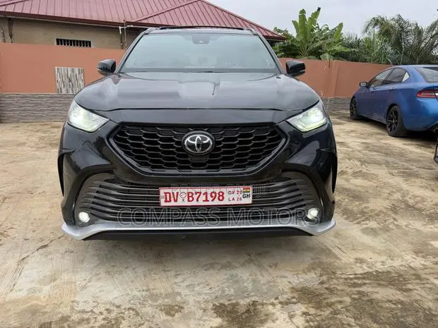 Toyota Highlander XSE 2021 Black