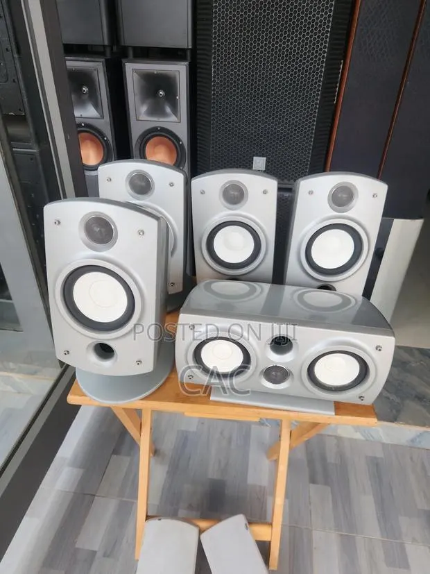 High-End Premium Sony SS-LA300ED Surround Speakers · Photo 1