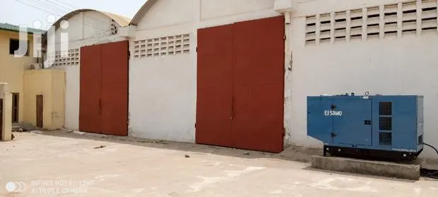 600 SQM Warehouse at Achimota · Photo 1