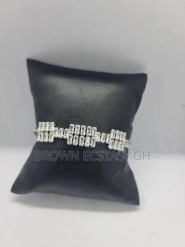 Ladies Bracelet · Photo 1