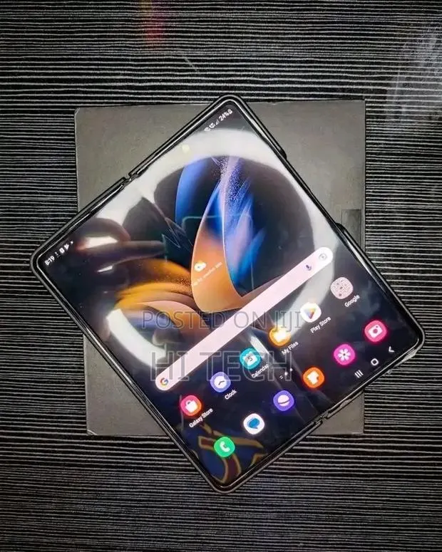 New Samsung Galaxy Z Fold4 1 TB Black · Photo 1