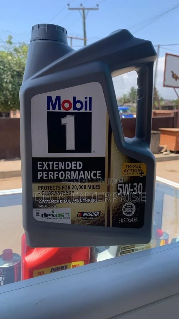 Mobil One Extended Performance 5w-30 Oil · Photo 1