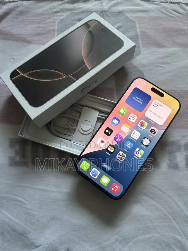 Apple iPhone 16 Pro Max 512 GB Gold · Photo 1