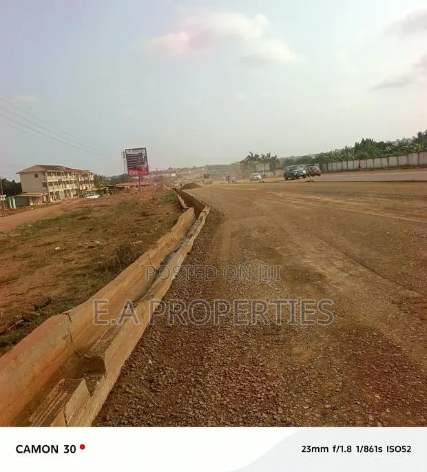 Roadside Land for Sale at Malejor · Photo 1