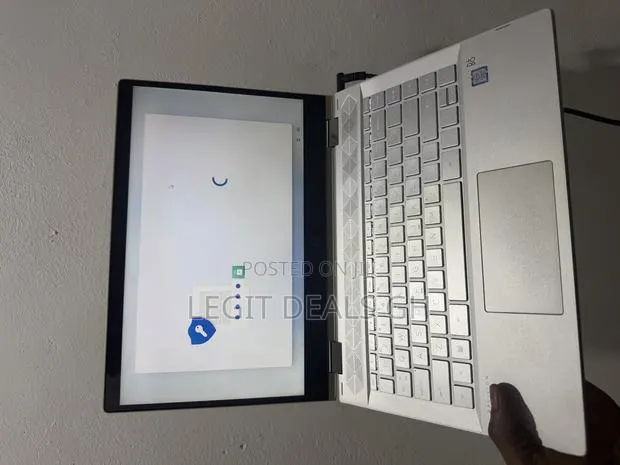 Laptop HP Pavilion 13 X360 8GB Intel Core i5 SSD 256GB · Photo 1