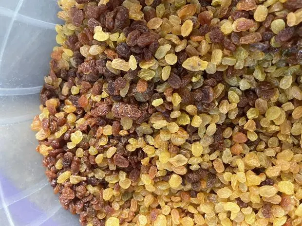 Dried Golden Raisin Fruits · Photo 1
