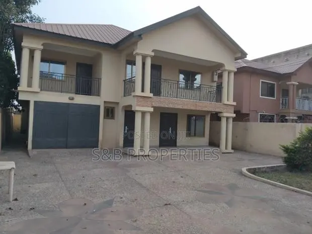 4bdrm House in Ashomang Estate for sale · Photo 1