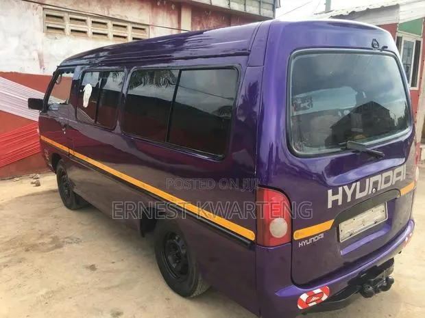 Hyundai H-100 2004 Blue · Photo 1