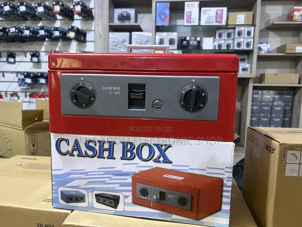 Cash Metal Box With Money Tray · Photo 1