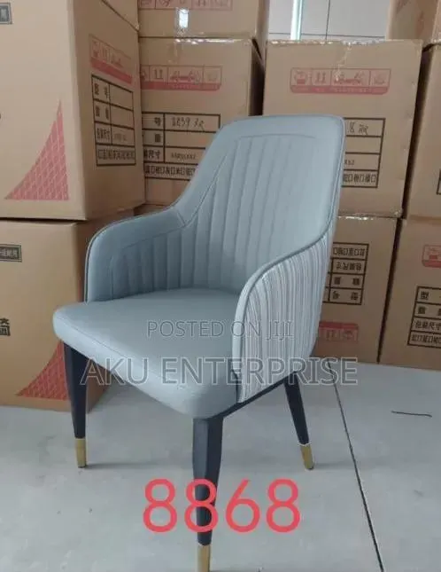 Light Luxury Restaurant Dining Chair · Photo 1