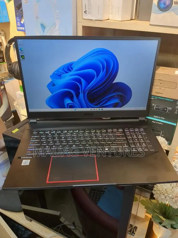 Laptop MSI GE75 Raider 11UH 16GB Intel Core i7 SSD 512GB · Photo 1