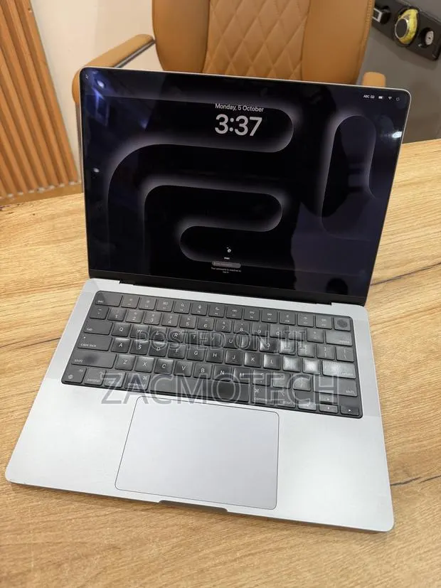 Laptop Apple MacBook Pro 2021 M1 16GB Apple M1 SSD 512GB · Photo 1