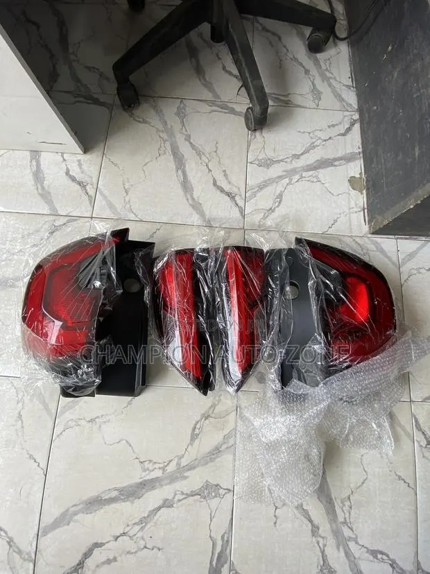 GME Terrain 2018-2019-2020-2022 Tail Light and Boot Light Complete · Photo 1