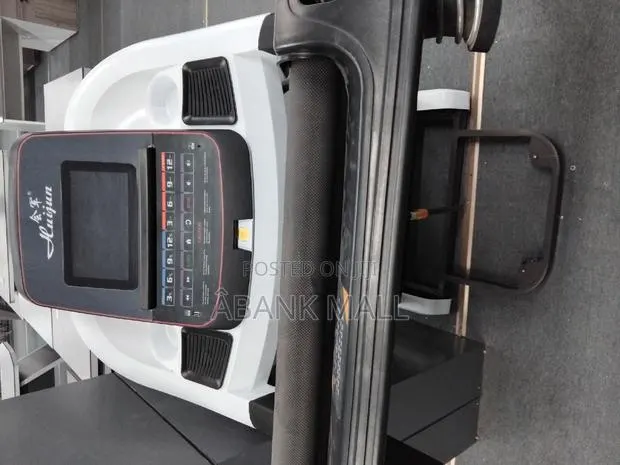 Luxury Treadmill · Photo 1