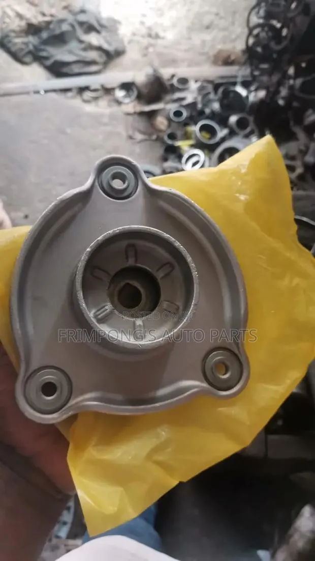 Mercedes Benz GLB 2020 Front Shocks Top Mountain Genuine · Photo 1