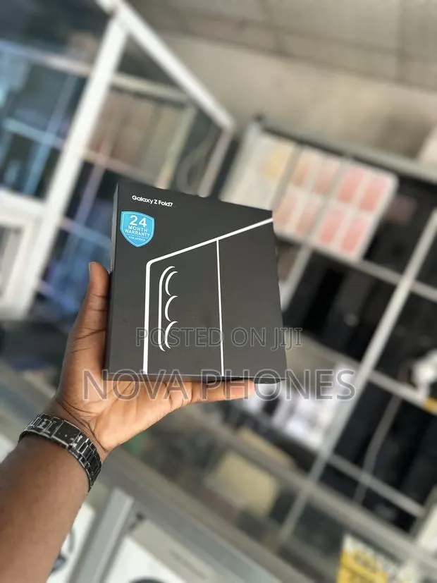 New Samsung Galaxy Z Fold7 256 GB Black · Photo 1