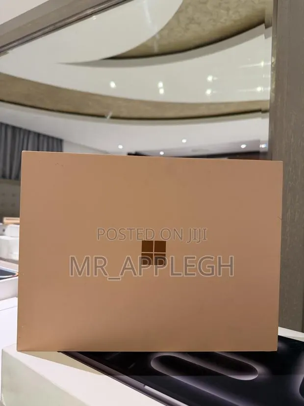 New Microsoft Surface Pro 11th Edition, a Copilot+ PC 16GB SSD 512GB · Photo 1