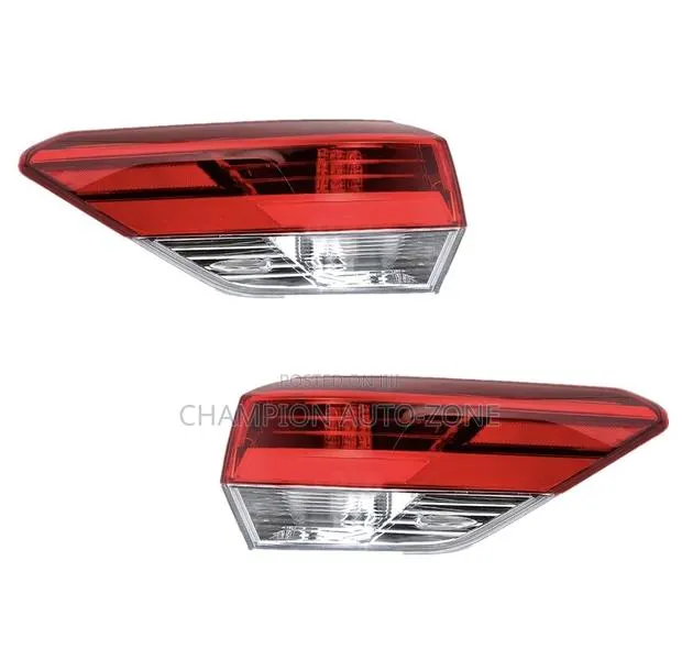 Toyota Highlander 2017-2018-2019 Taillight Pair · Photo 1