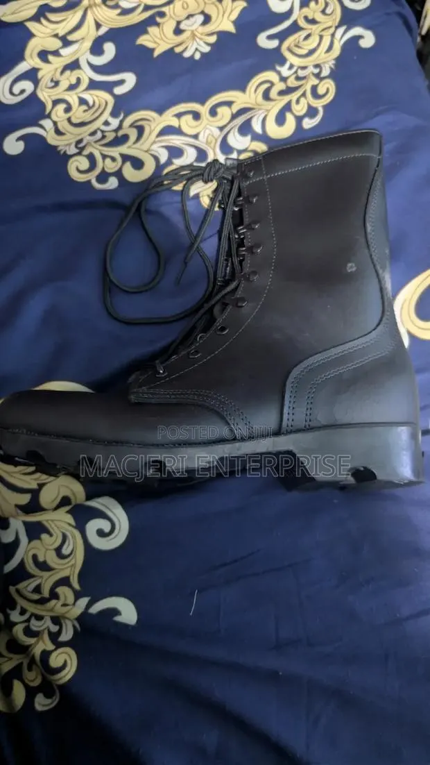 Military Boot · Photo 1