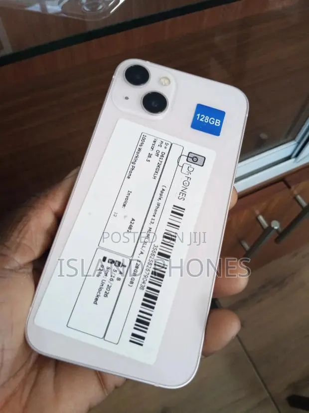 Apple iPhone 13 128 GB Pink · Photo 1
